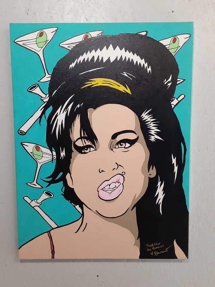 Amy Winehouse Martini Pipe